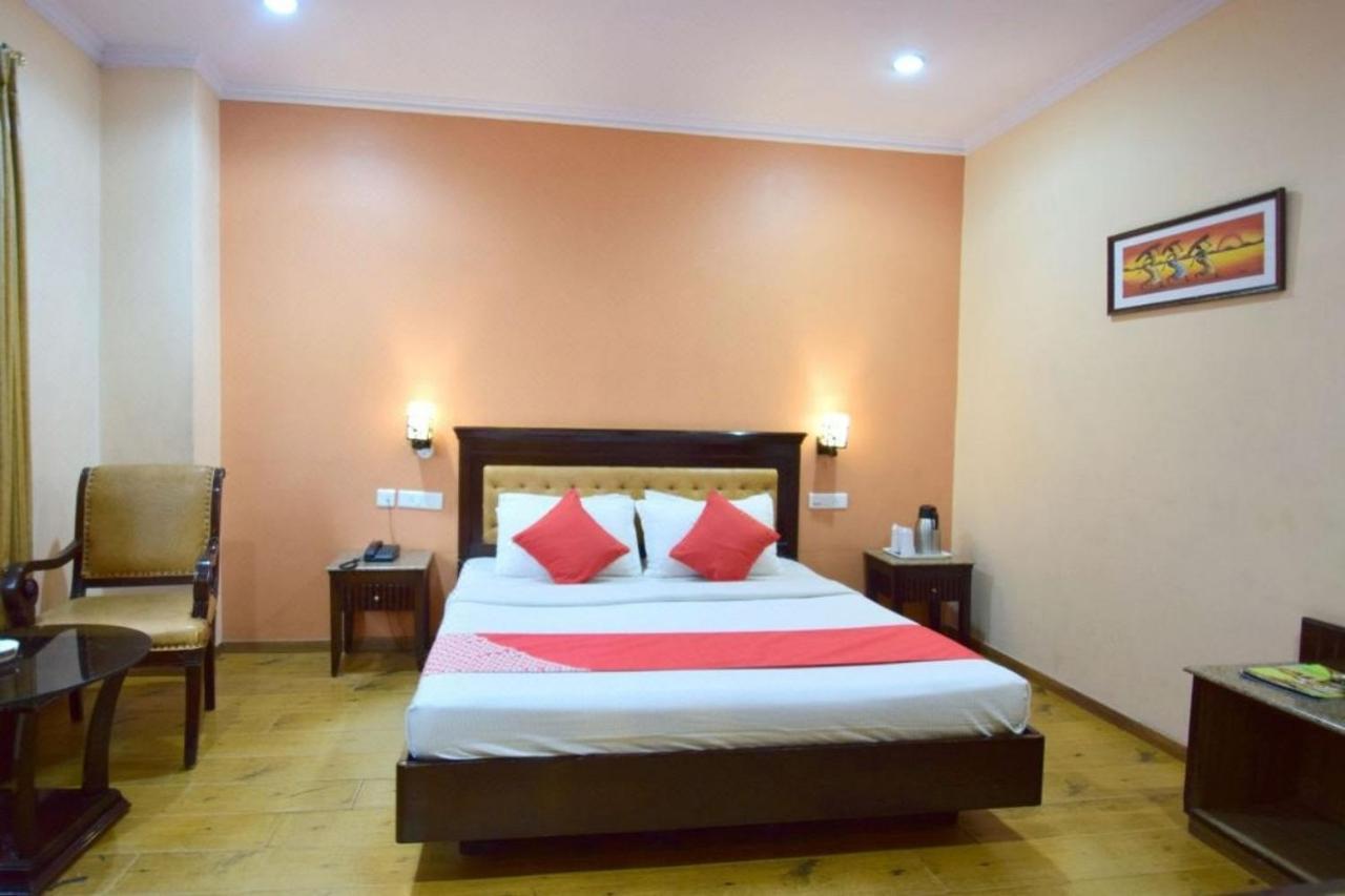 Goroomgo Marc Shimla Near Mall Road - Luxury Room - Excellent Service - Ample Parking - Best Hotel In Shimla Eksteriør bilde