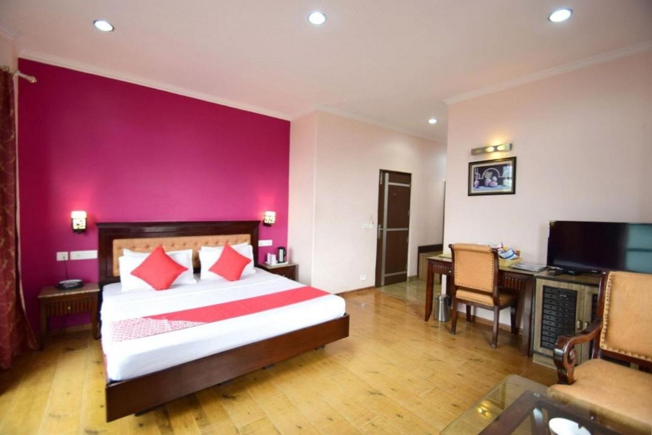 Goroomgo Marc Shimla Near Mall Road - Luxury Room - Excellent Service - Ample Parking - Best Hotel In Shimla Eksteriør bilde
